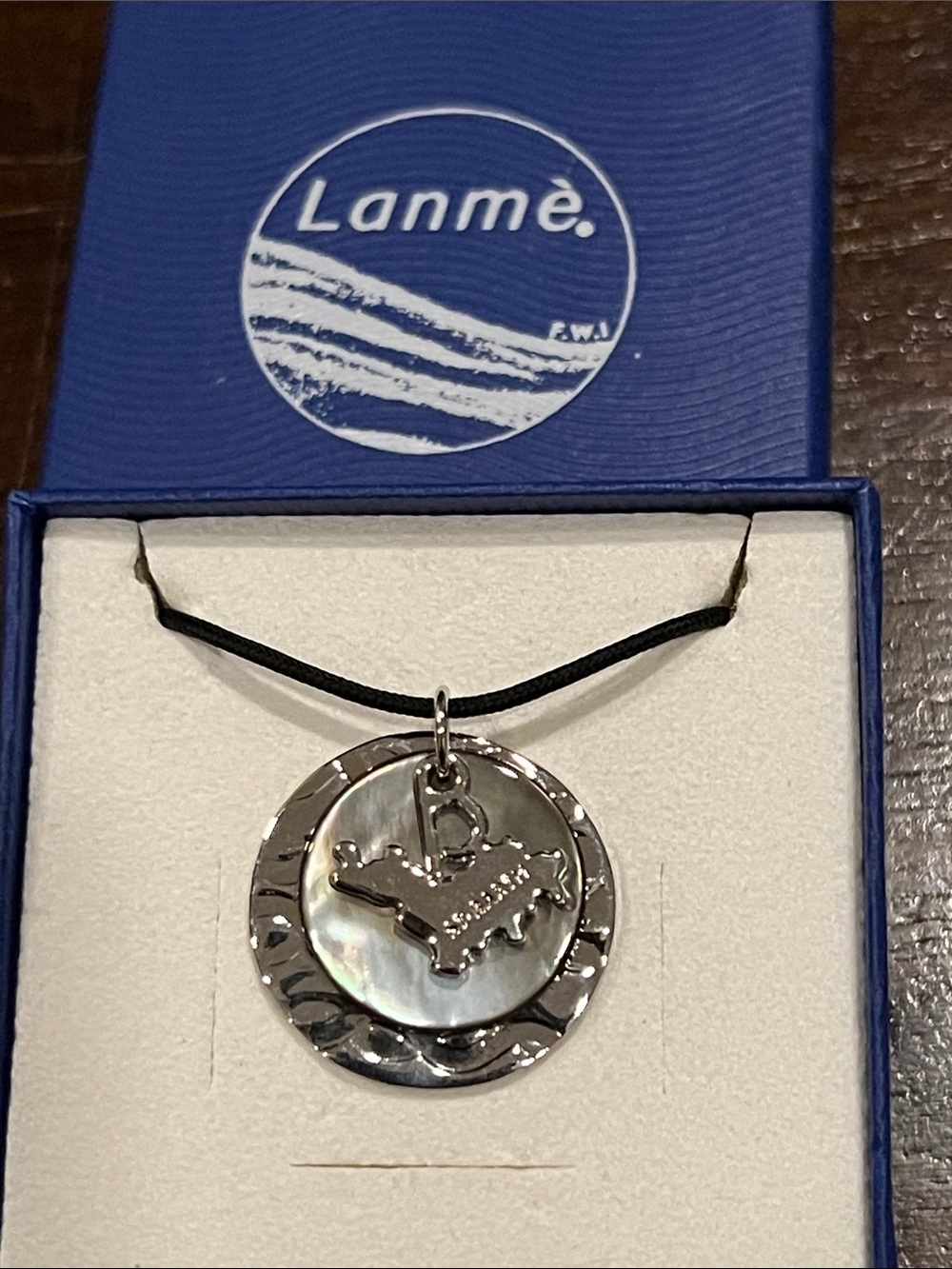 🌴 St Barts Lammé designer pendant necklace created by Tessa Urbanowicz
